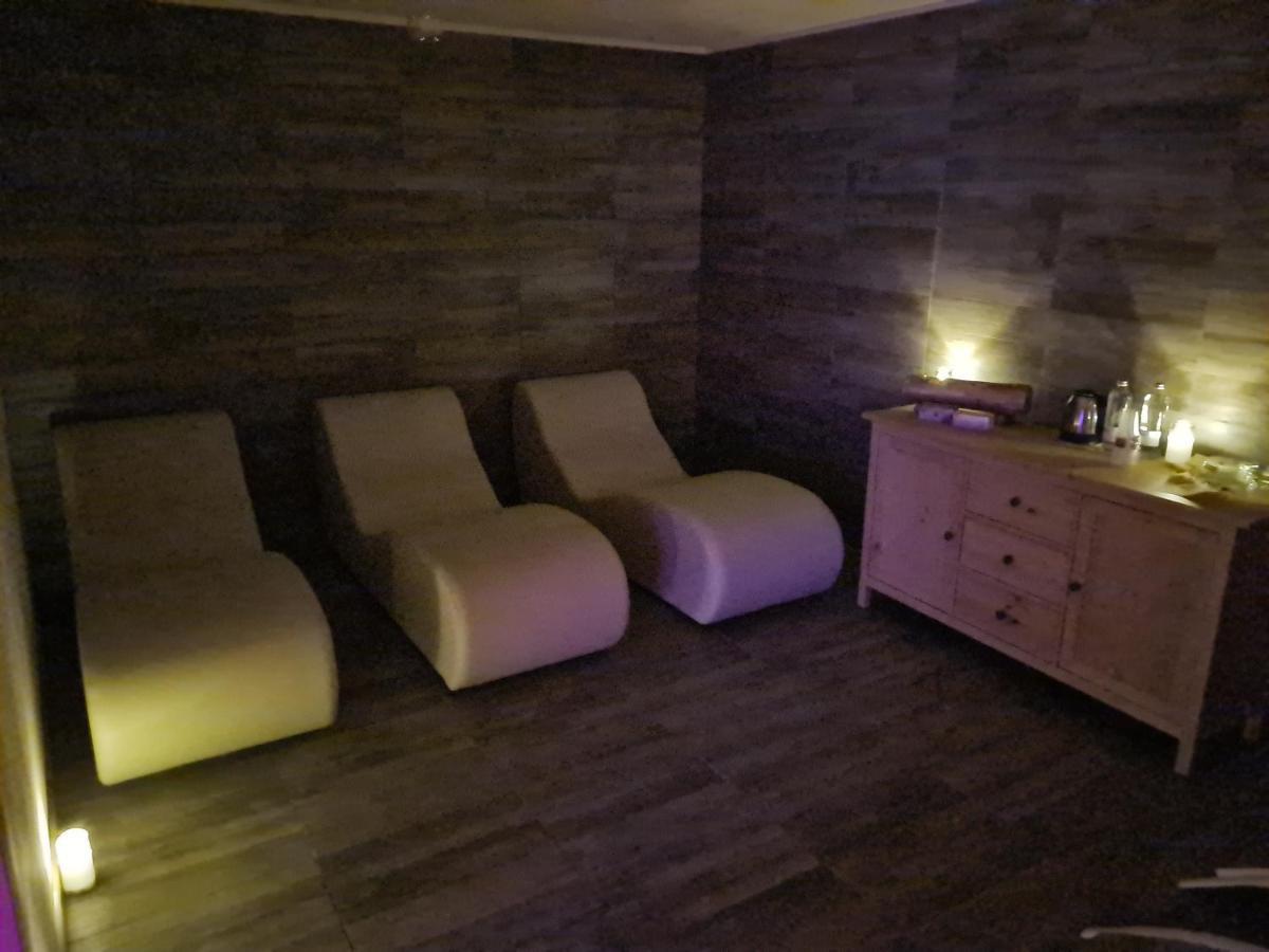 Chalet Chapeau Rar Castel Condino Екстер'єр фото