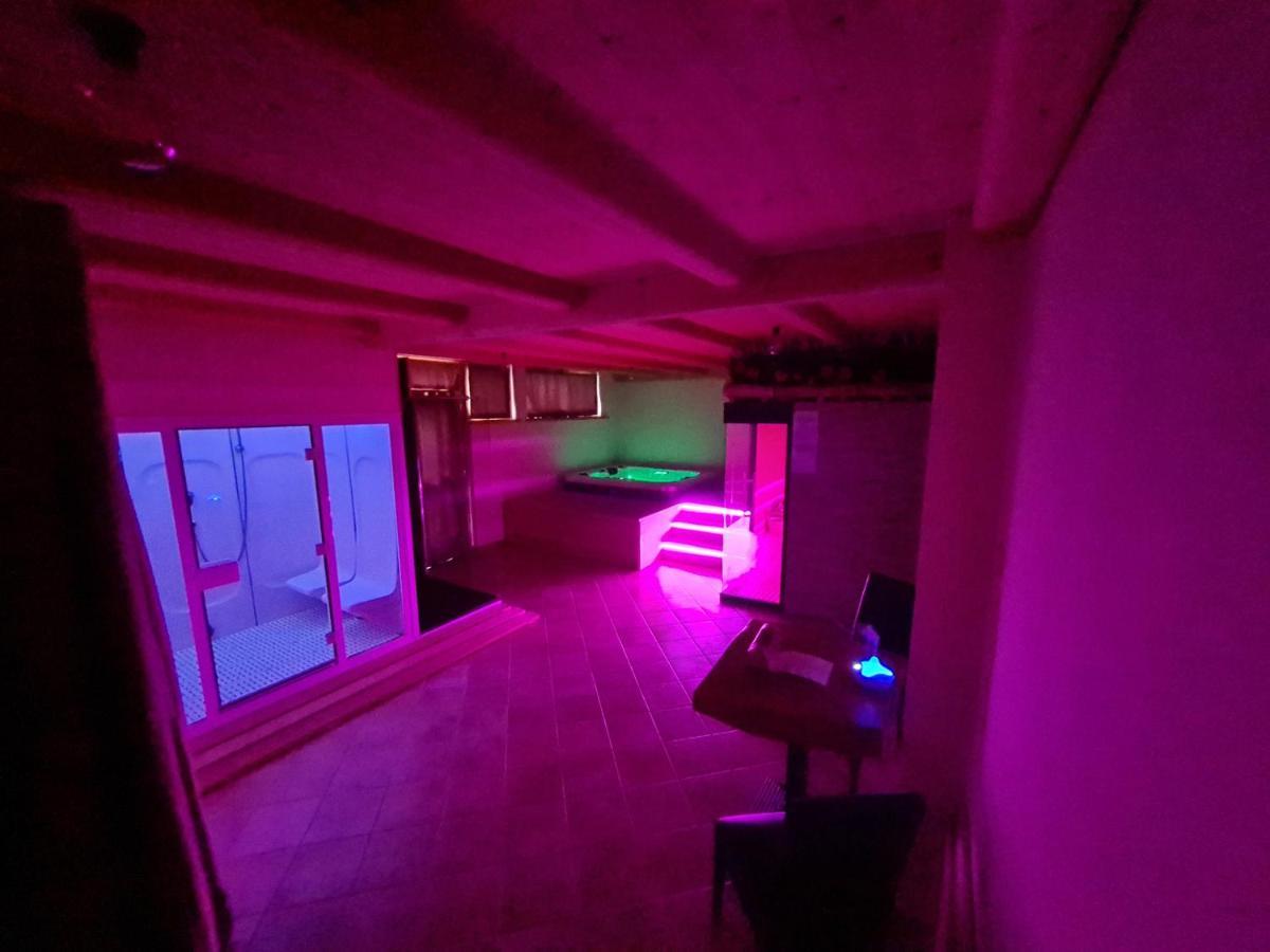 Chalet Chapeau Rar Castel Condino Екстер'єр фото