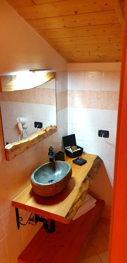 Chalet Chapeau Rar Castel Condino Екстер'єр фото