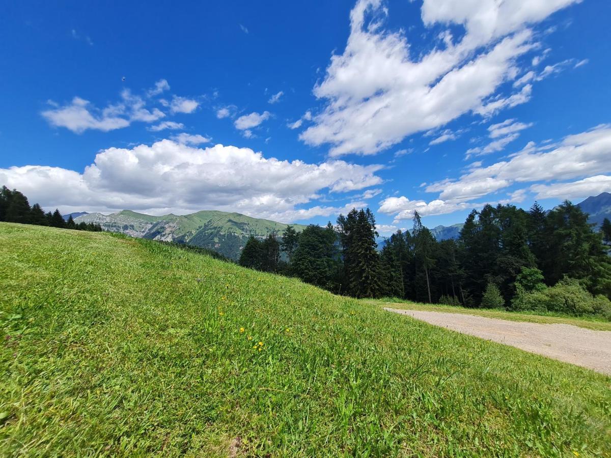 Chalet Chapeau Rar Castel Condino Екстер'єр фото
