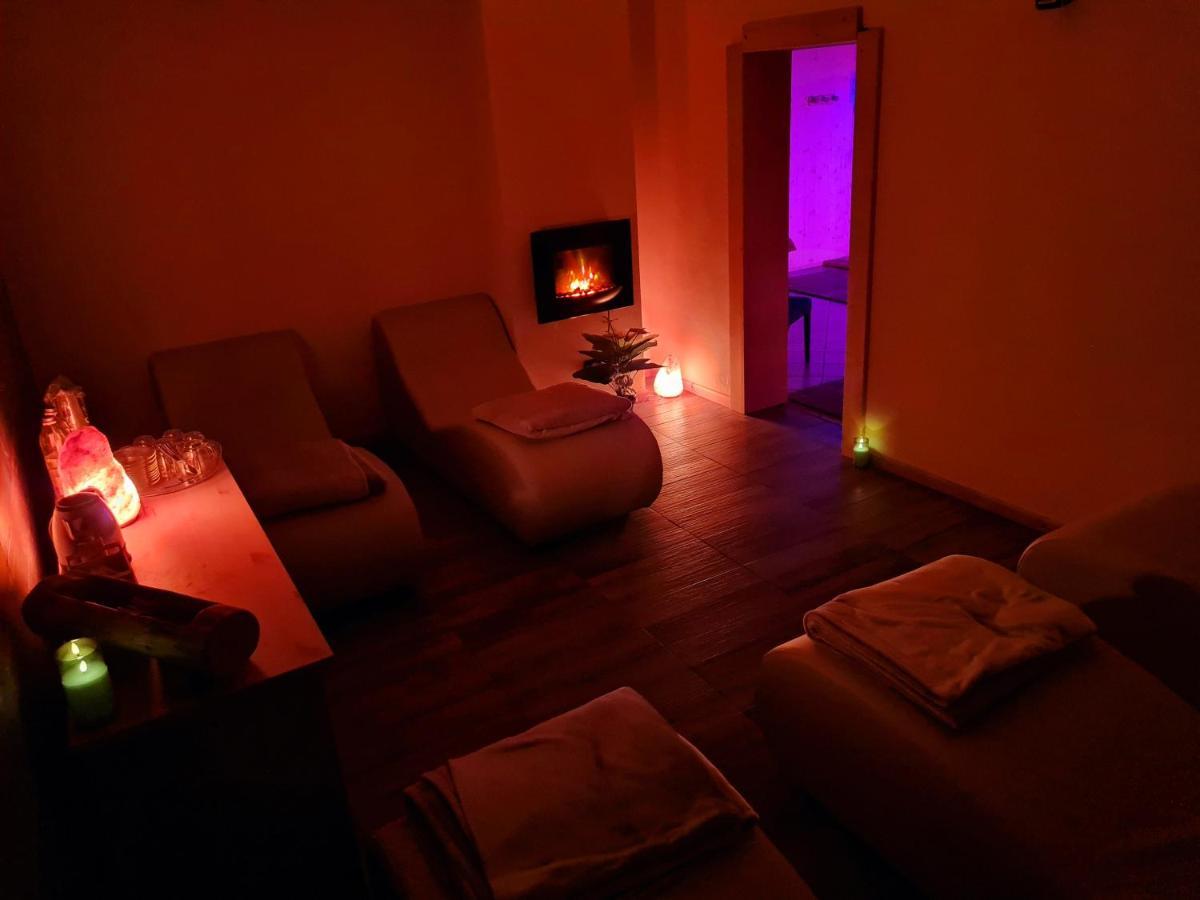 Chalet Chapeau Rar Castel Condino Екстер'єр фото