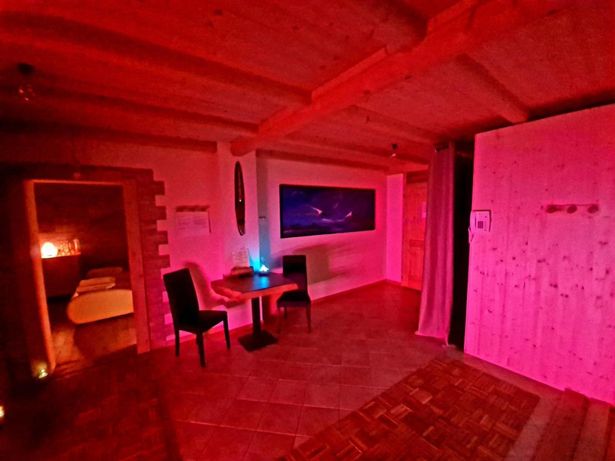 Chalet Chapeau Rar Castel Condino Екстер'єр фото