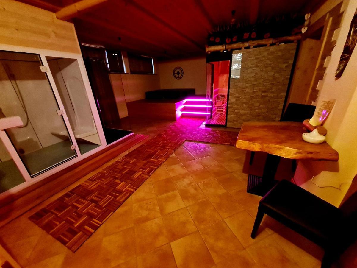 Chalet Chapeau Rar Castel Condino Екстер'єр фото