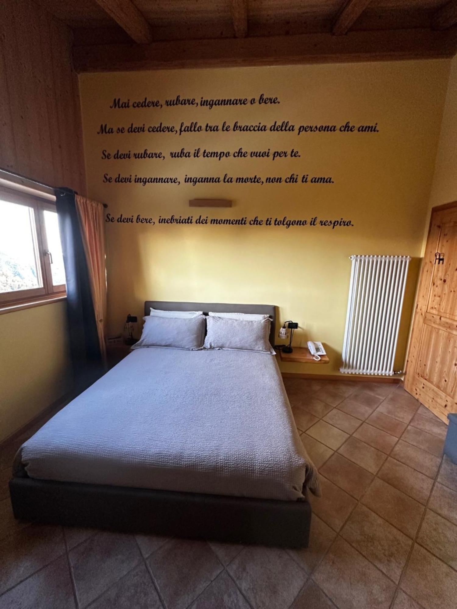 Chalet Chapeau Rar Castel Condino Екстер'єр фото